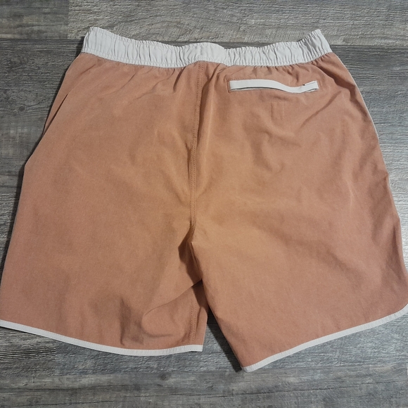 $68 Vuori Banks Shorts 7” Inseam Palo Santo Linen Texture ~ V330 ~~ Men’s Large - Picture 2 of 2